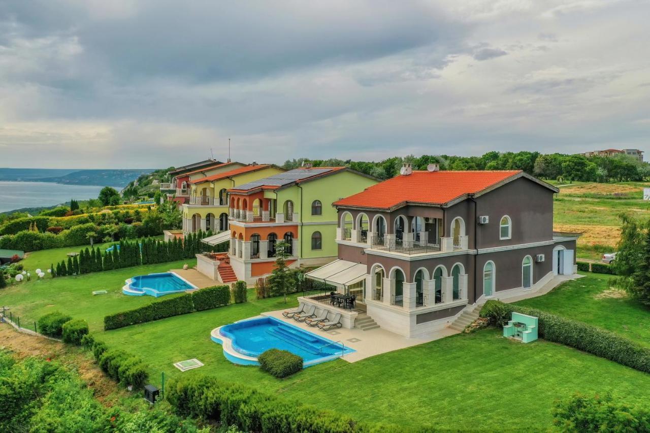 Lighthouse Luxe Estate Apart & Villas Балчик Екстериор снимка