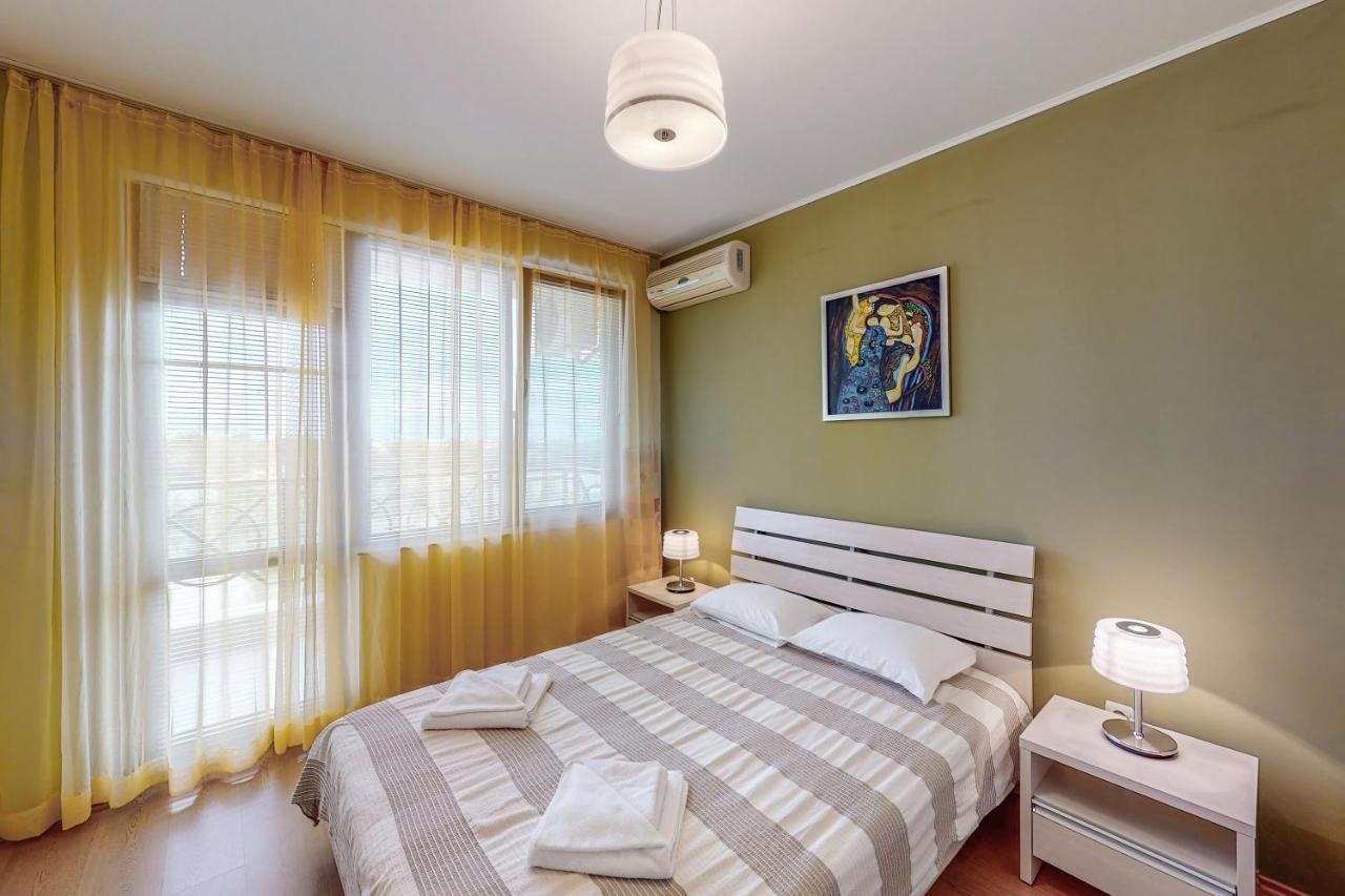 Lighthouse Luxe Estate Apart & Villas Балчик Екстериор снимка