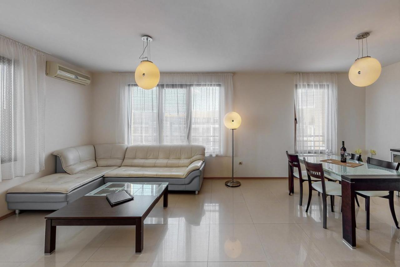 Lighthouse Luxe Estate Apart & Villas Балчик Екстериор снимка