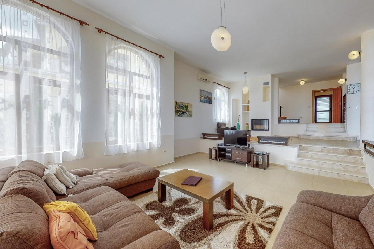 Lighthouse Luxe Estate Apart & Villas Балчик Екстериор снимка