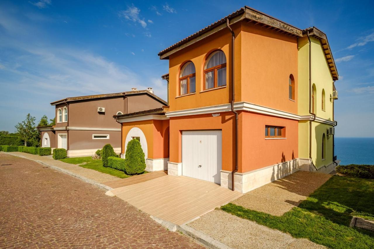 Lighthouse Luxe Estate Apart & Villas Балчик Екстериор снимка