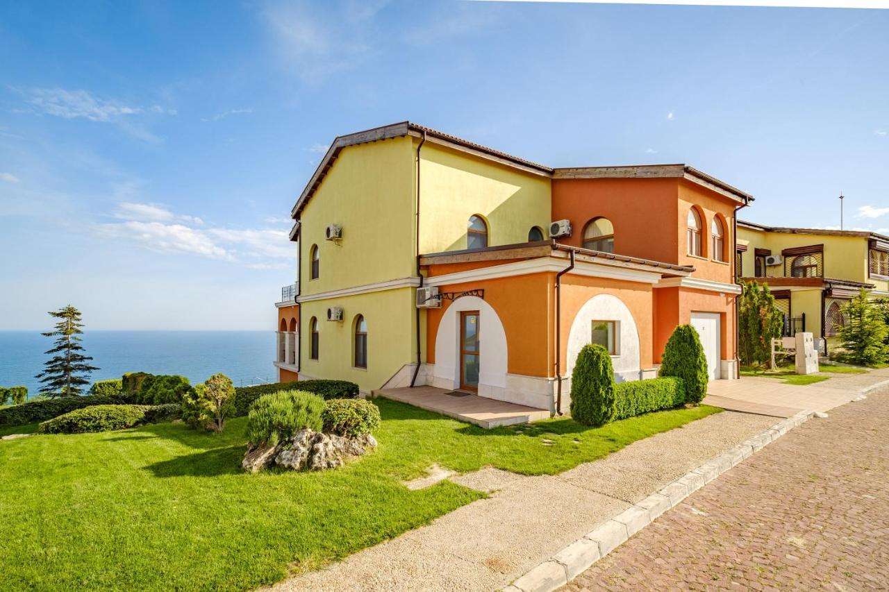 Lighthouse Luxe Estate Apart & Villas Балчик Екстериор снимка