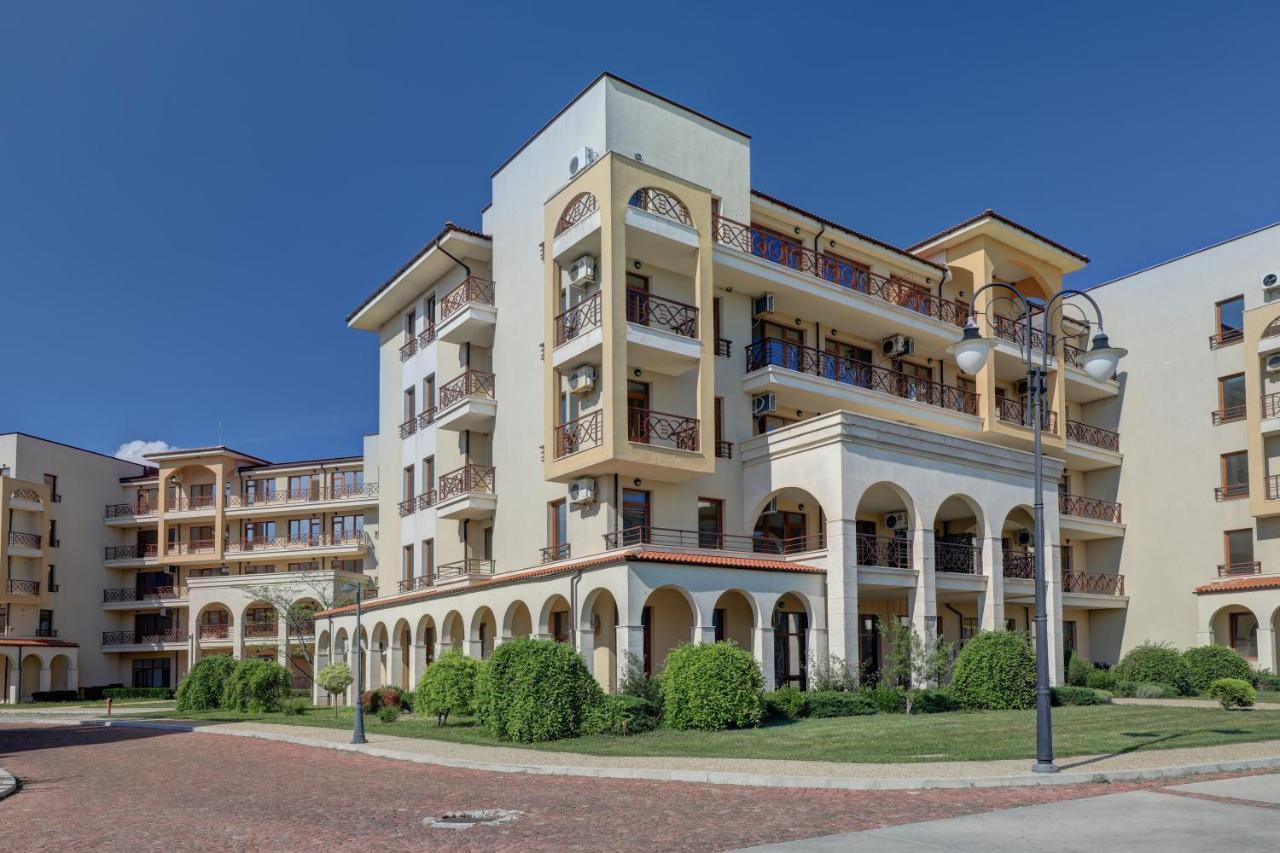 Lighthouse Luxe Estate Apart & Villas Балчик Екстериор снимка